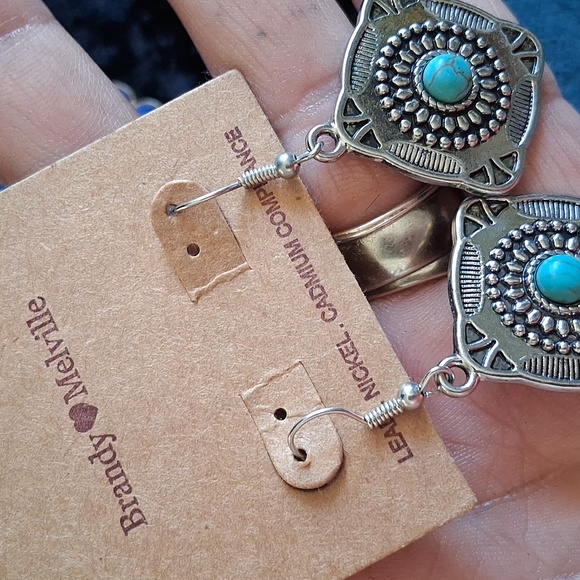 Brandy Melville Silver and Turquoise Necklace Set. - Picture 3 of 8